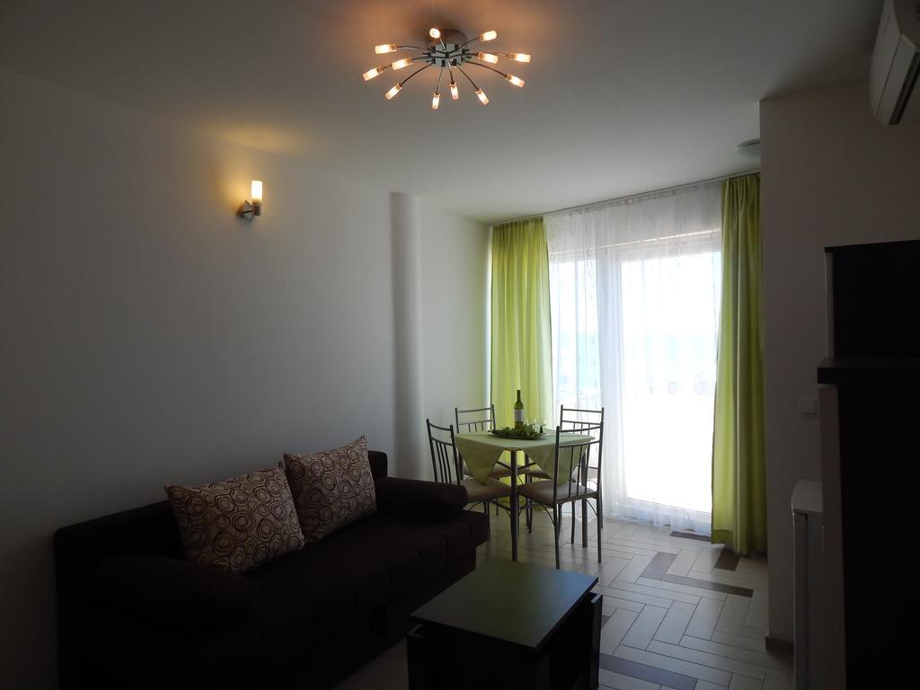 Apartments Sofija Podstrana Eksteriør bilde