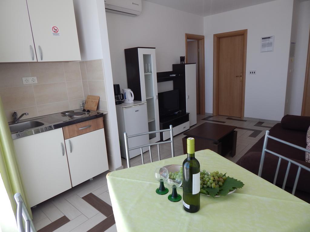 Apartments Sofija Podstrana Eksteriør bilde