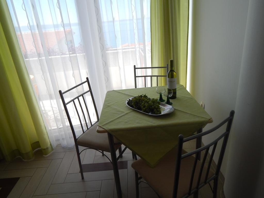 Apartments Sofija Podstrana Eksteriør bilde