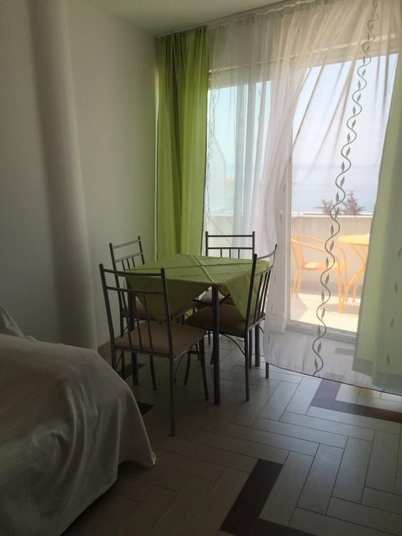 Apartments Sofija Podstrana Rom bilde